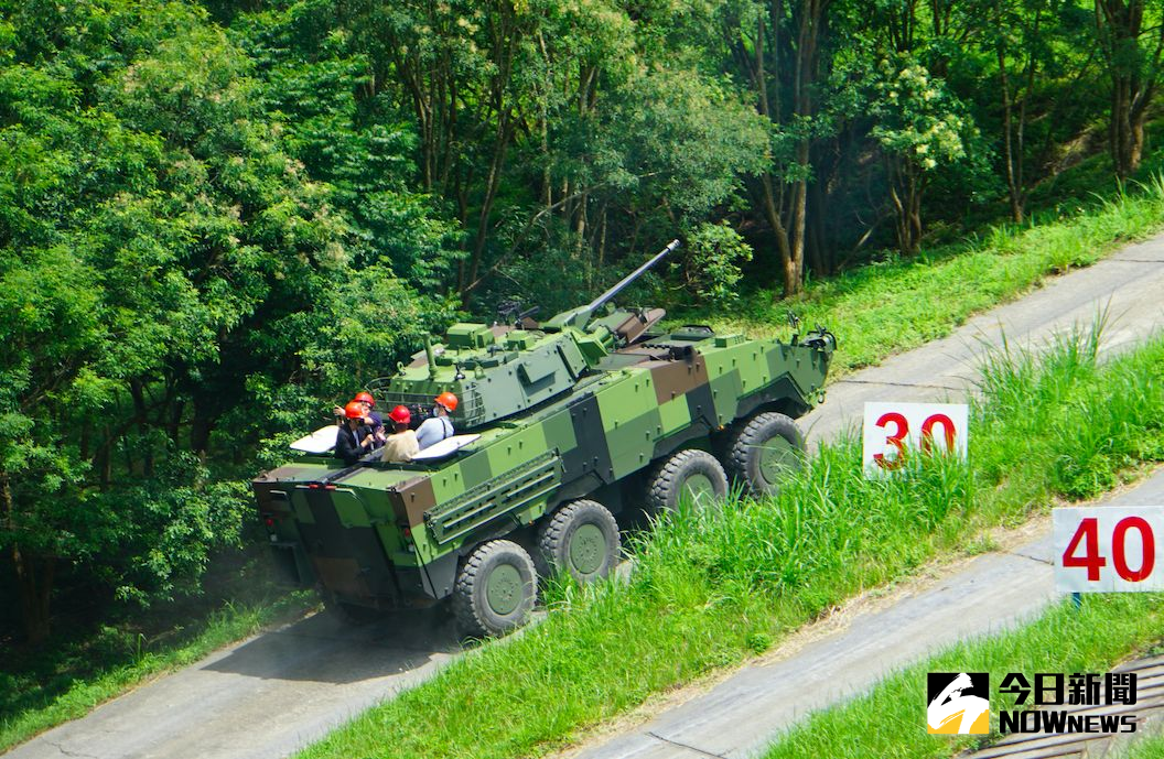 ▲國防部邀請媒體前往南投集集兵崗營區軍備局生產製造中心第209廠，親身體驗CM34 30鏈砲戰鬥車優越的性能。（圖／記者呂炯昌攝，2022.06.16）