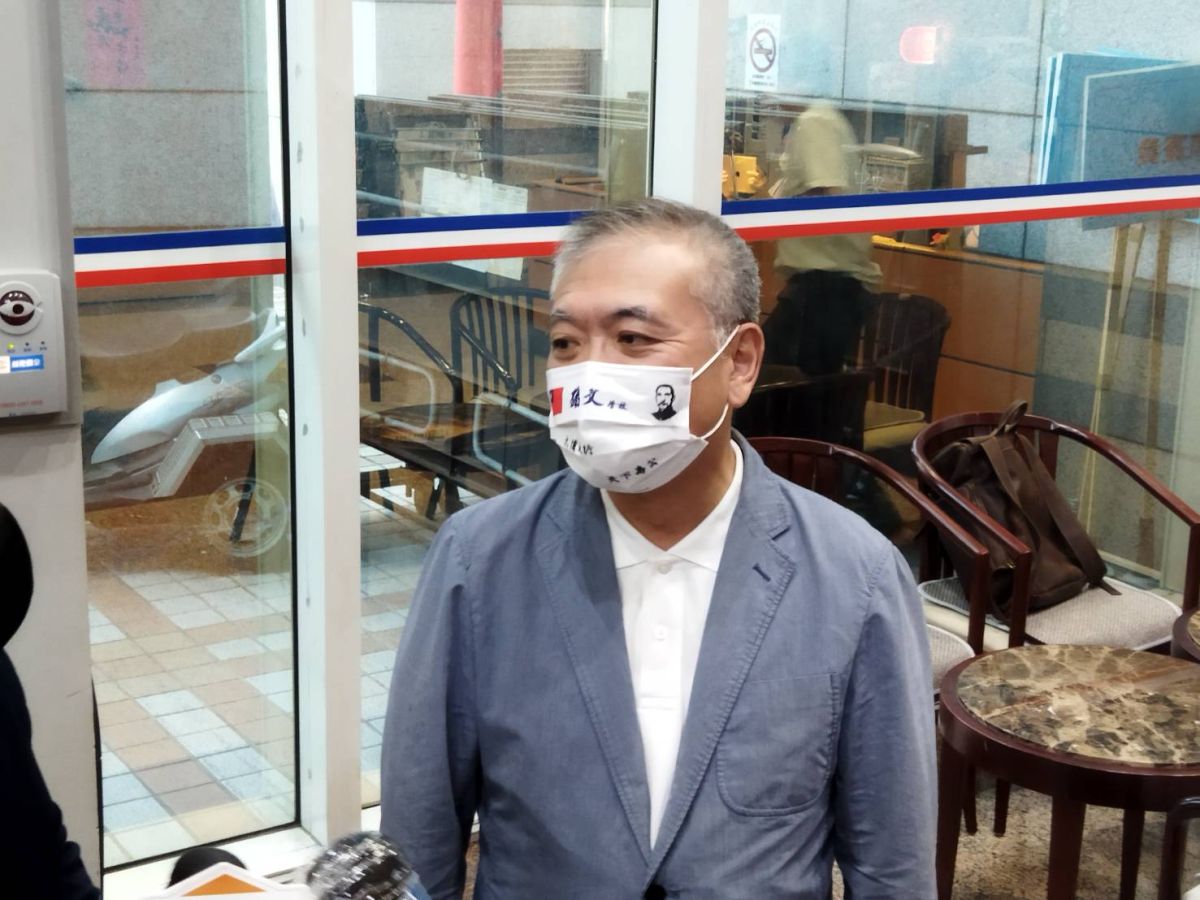 ▲張亞中辦公室主任何啟聖二度到黨中央索取高雄市長民調內容未果。（圖／資料照片）