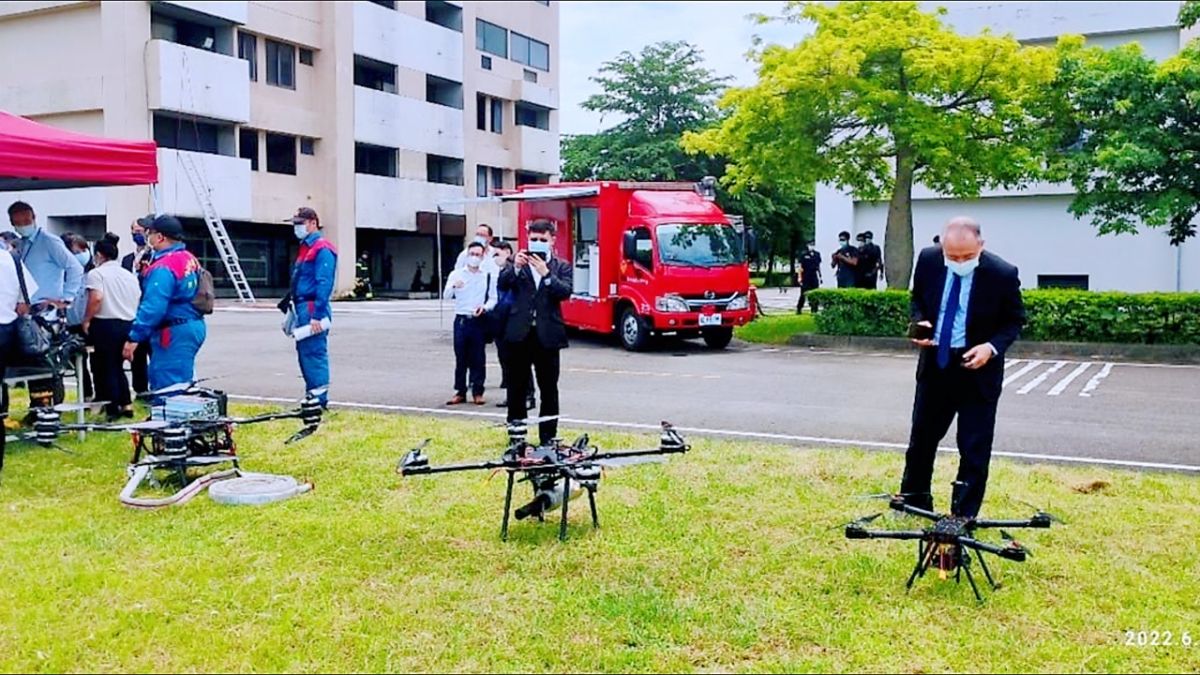 ▲消防署訓練中心對外展示一系列高穩定性協同救災旋翼機。（圖／金屬中心提供）