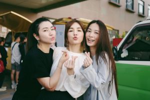 S.H.E合體了！Selina、Hebe悄幫慶生　Ella看到傻眼痛哭
