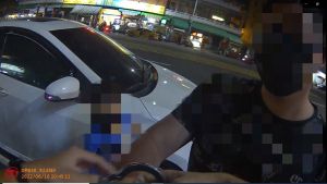 ▲高市警局鼓山分局內惟所近期強化線上機車巡邏攻勢盤查勤務,同仁以機車巡邏方式,力求更加便利於深入巷弄,以及提升可疑人車盤查密度。(圖/記者郭凱杰翻攝) ▲高市警局鼓山分局內惟所近期強化線上機車巡邏攻勢盤查勤務,同仁以機車巡邏方式,力求更加便利於深入巷弄,以及提升可疑人車盤查密度。(圖/記者郭凱杰翻攝)