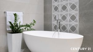 ▲運用特色花磚，可以營造個人風格的浴室。（圖／21世紀不動產提供）