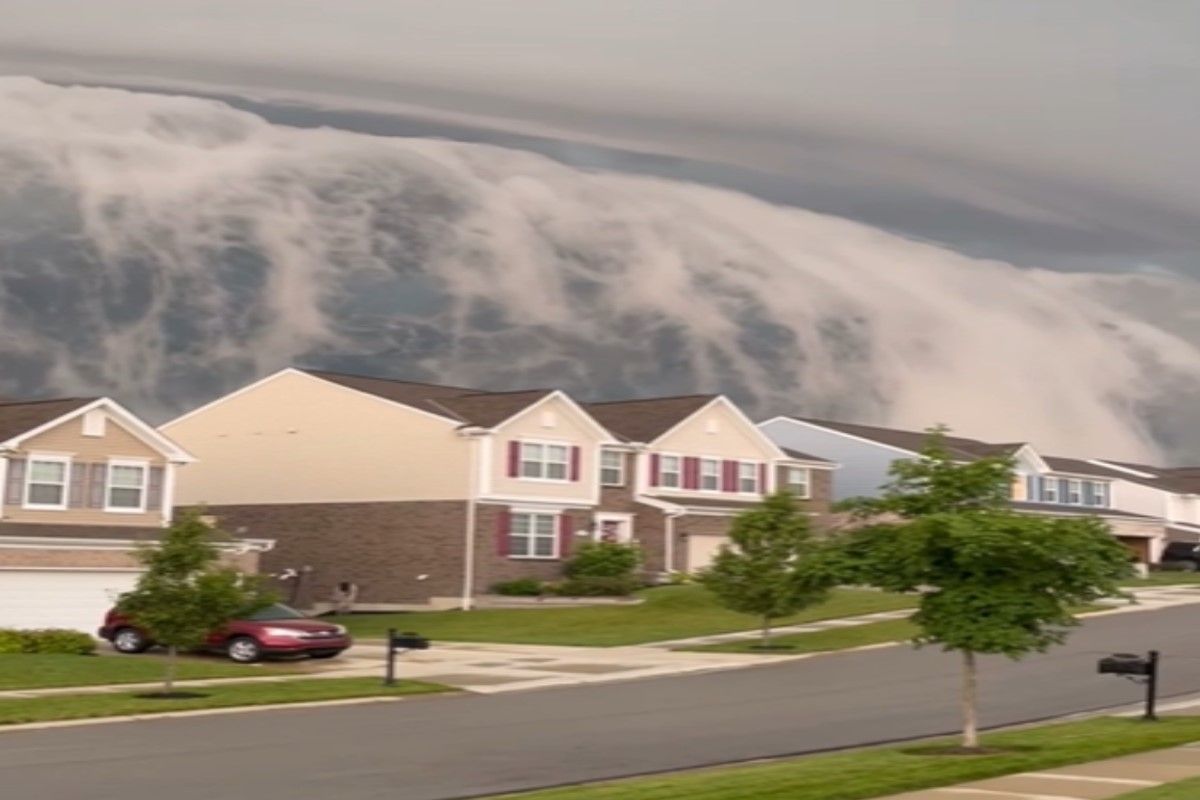 ▲一名網友日前在美國俄亥俄州的辛辛那提市西區，目睹天空中出現罕見的「海嘯雲」！（圖／Reddit帳號fooman141）