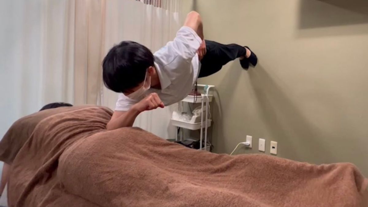 ▲日本有網友分享，他遇到一位超強的整骨師傅，使用神秘的招式來治療。（圖／@mk_siro推特）