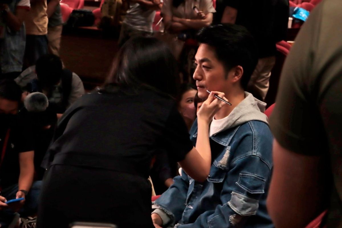 ▲蔣萬安拜票遭嗆「把你的DNA拿出來」，引發關注。（圖／翻攝自蔣萬安臉書）