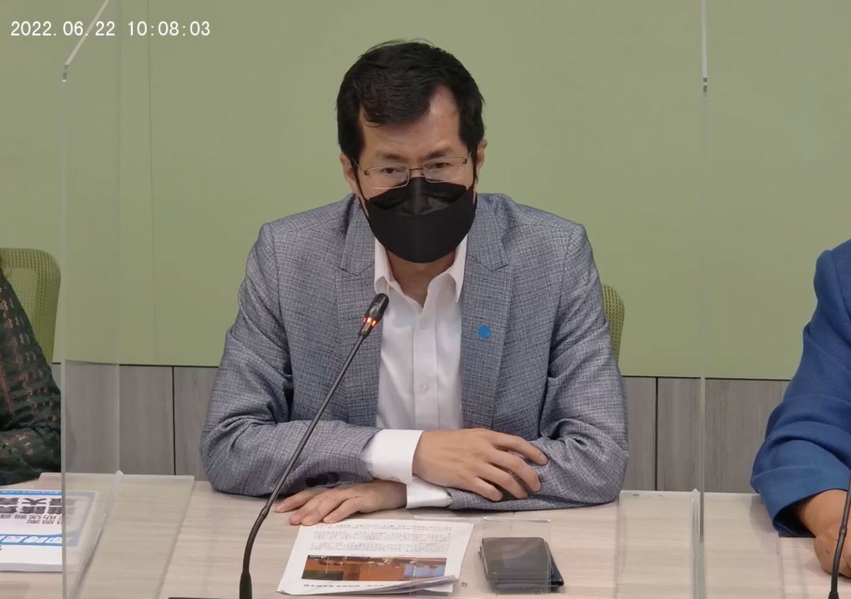 ▲民進黨立委羅致政日前被爆，他與總統蔡英文有一段長達41分鐘的音檔外流（圖／翻攝自民進黨團直播）