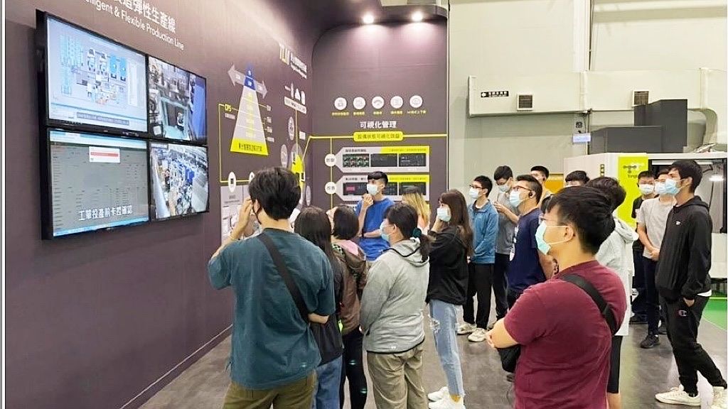 ▲高市府青年局推出「一日職場」體驗活動，將與15 家企業合作，內容橫跨文創藝術、傳播媒體、製造科技、農漁觀光業及餐飲服務等。（圖／高市府青年局提供）