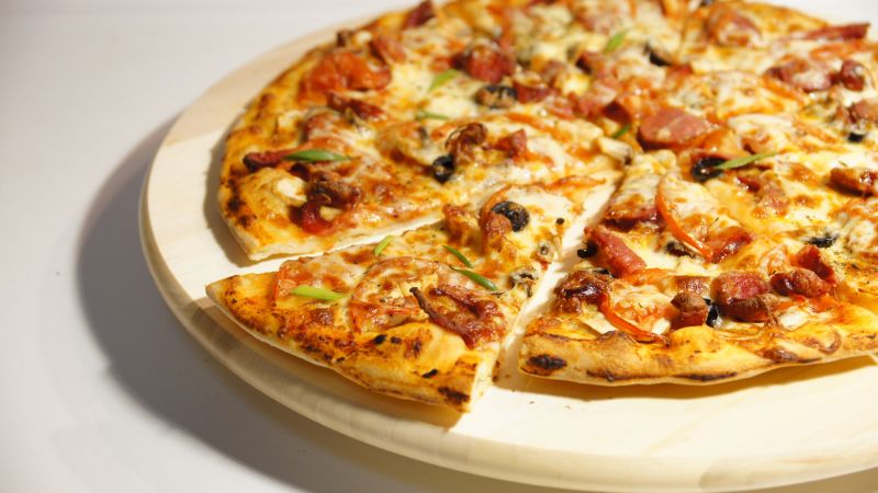 ▲有網友PO文表示，他吃膩了總匯、海鮮口味的披薩，因此詢問大家都點什麼口味？讓他做參考。（示意圖／Pixabay）
