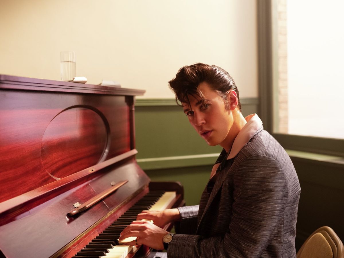 ▲奧斯汀巴特勒在《貓王艾維斯》詮釋「貓王」。（圖／華納兄弟）