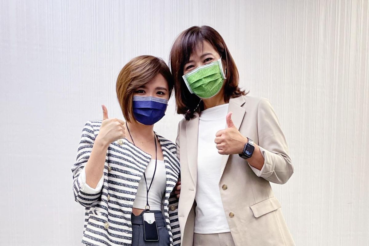 ▲黃彩玲曾與沈慧虹在多年前出訪時同住一室，更對其認真考察、樂於分享的個性印象深刻。