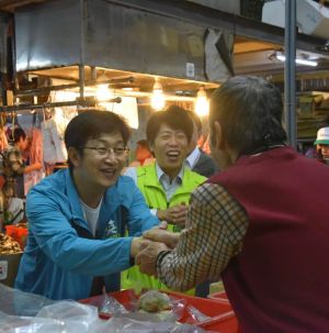 張之豪 蔡適應 ▲張之豪說,蔡適應參選基隆市長是本土政權的必然,若蔡適應未當選,那基隆這8年的發展軌跡將會改變。(圖/翻攝自張之豪臉書)