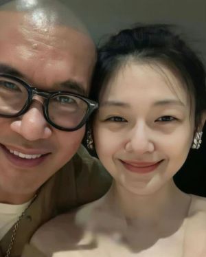 ▲大S在具俊曄身邊宛如嬌羞少女。(圖/asosbarbiedee IG) ▲大S在具俊曄身邊宛如嬌羞少女。(圖/asosbarbiedee IG)
