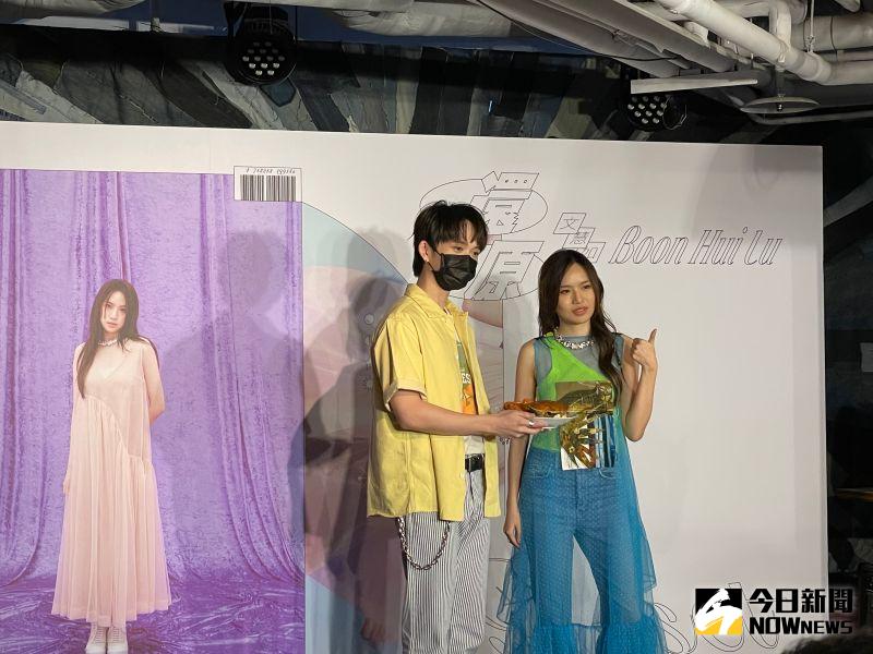 ▲文慧如(右)提到自己很容易忘東忘西,就連婚戒也差點弄丟。(圖/記者吳雨婕攝, 2022.06.23)