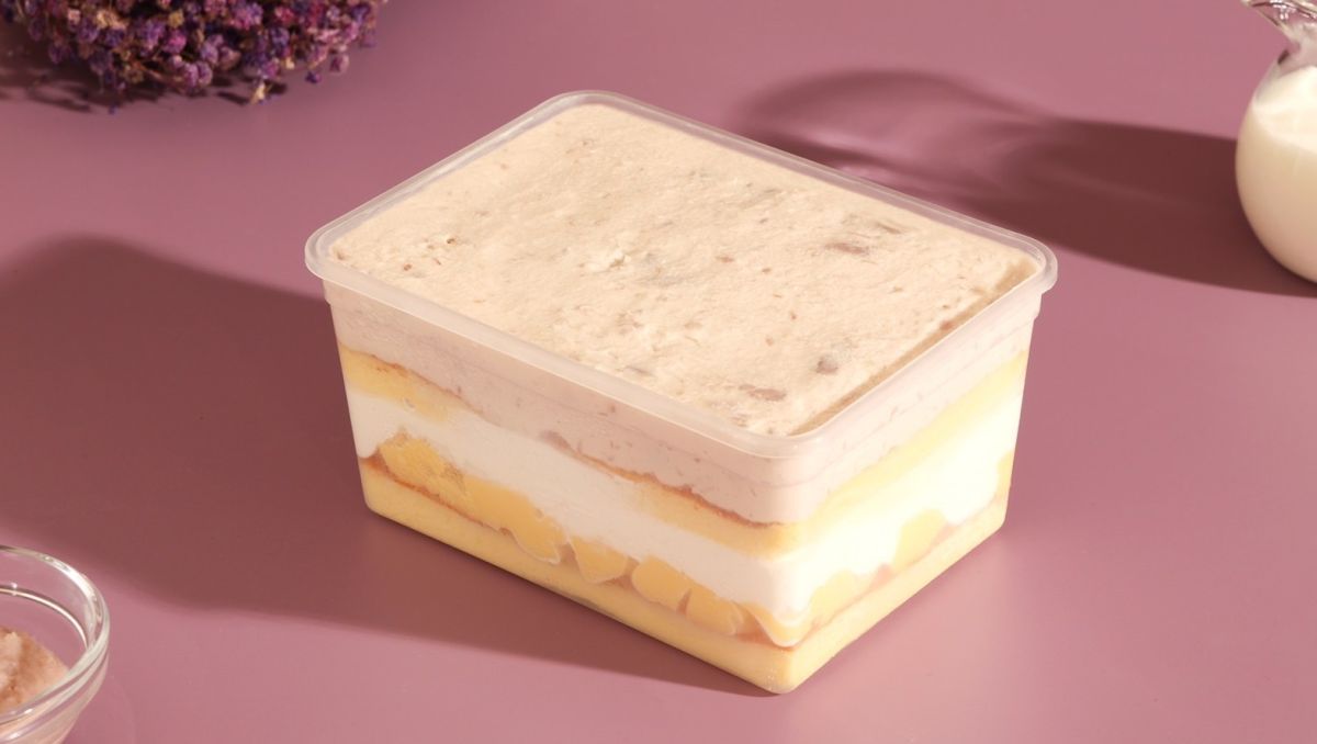 ▲橘村屋慶祝板橋新埔店開幕，今日起限時三天推出「芋泥布丁寶盒」買一送一。（圖／取自橘村屋官網）