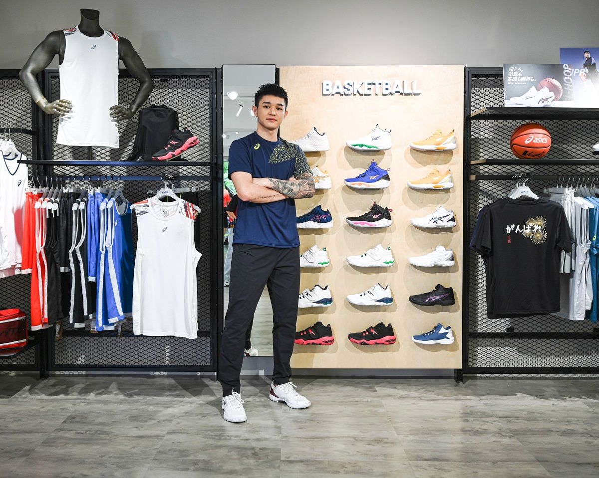 ▲剛榮獲P.LEAGUE最佳第六人Team ASICS籃球選手盧峻翔為開幕活動站台 ASICS與選手一同成長 成為選手最強大的後盾。（圖／亞瑟士提供）