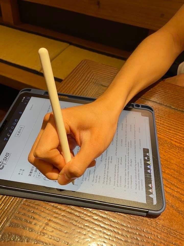 ▲賈子謙使用iPad Pro加上Apple pencil，成功提升學習效率。（圖／王蘭芬授權提供）