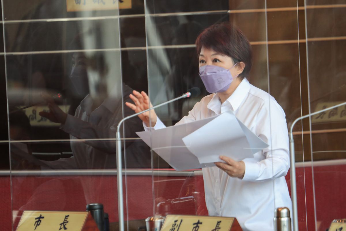 ▲盧秀燕表示，下星期將加開快打站，繼續為老人家服務。（圖／台中市政府提供，2022.06.24）