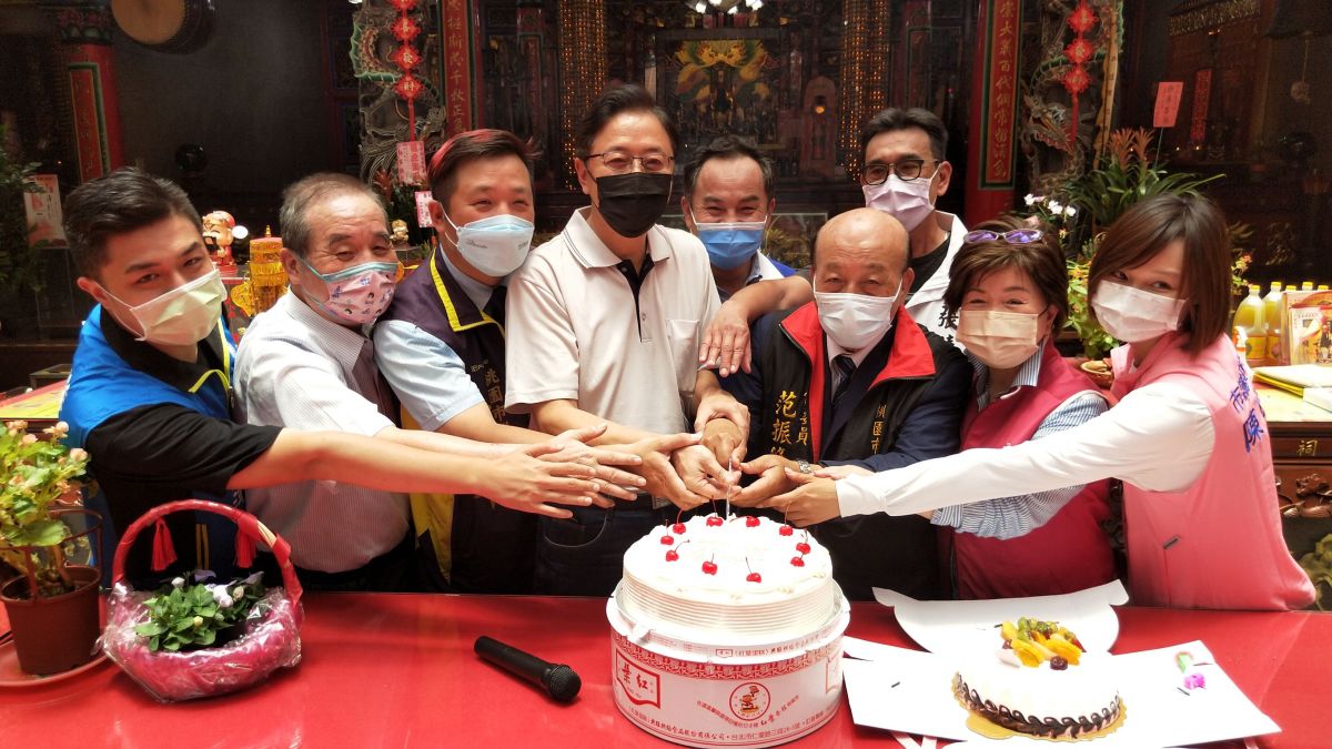 ▲張善政說母難日是感恩的時候，他要從回報桃園開始，未來當選市長，一定會想辦法讓在桃園當父母的人輕鬆一點。（圖／張善政辦公室提供）