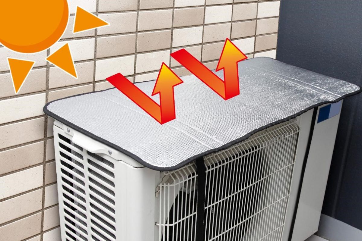 ▲日本流行在室外機上擺放隔熱墊。（圖／截取自《日本rakuten》賣場）