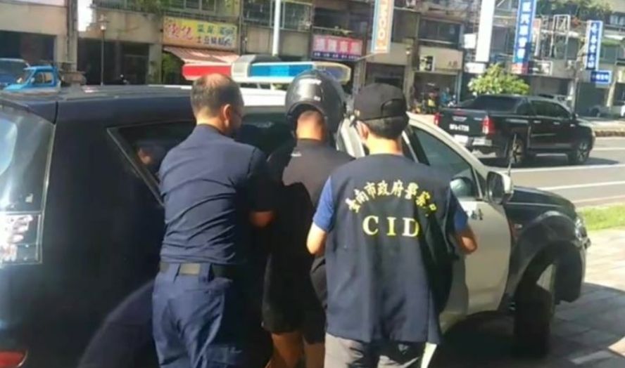 ▲ 台南地院認為安男故意對兒童犯傷害罪嫌，恐有反覆實施同一之傷害犯罪之虞，因此在昨晚近22時許，裁准羈押。（圖/翻攝畫面）