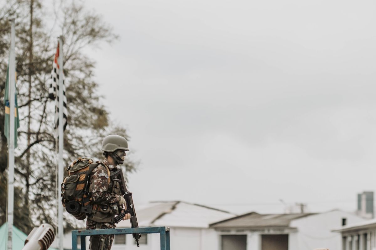 ▲阿根廷一名年輕少尉，日前參加迎新活動，遭學長灌酒，最後導致其嗆死在自己的嘔吐物中。（圖／取自Pexels）