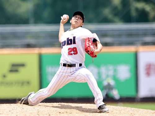 日籍好手第一人！35歲高塩将樹被統一獅隊選中　來台多年終於圓夢
