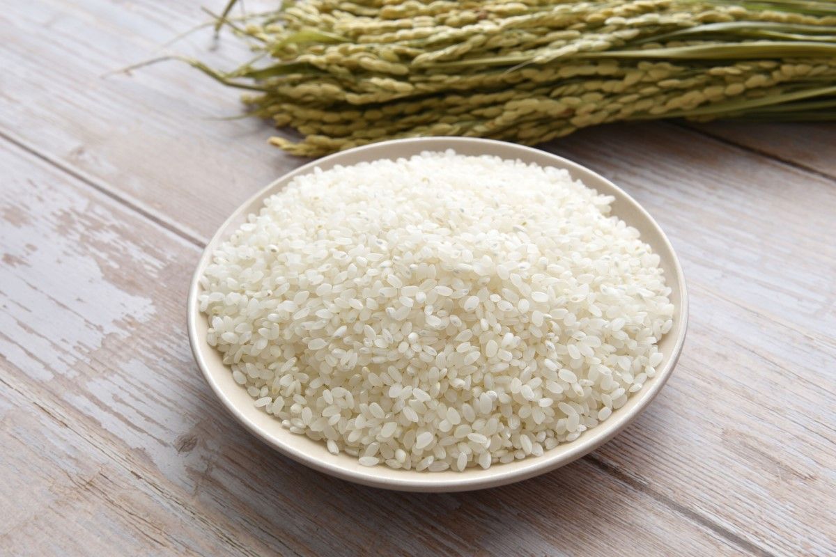 ▲一名網友將家中的白米裝進「這裡」後冰在冰箱，直接變收納神器。（示意圖，非當事人／取自photoAC）