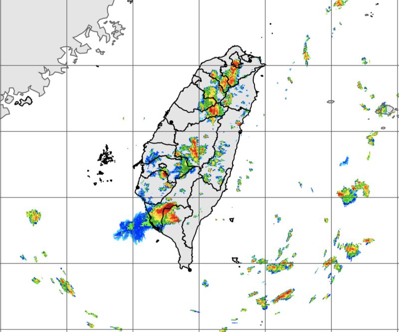 下班當心雷雨！新竹以北、高屏大雨特報　明日天氣搶先看
