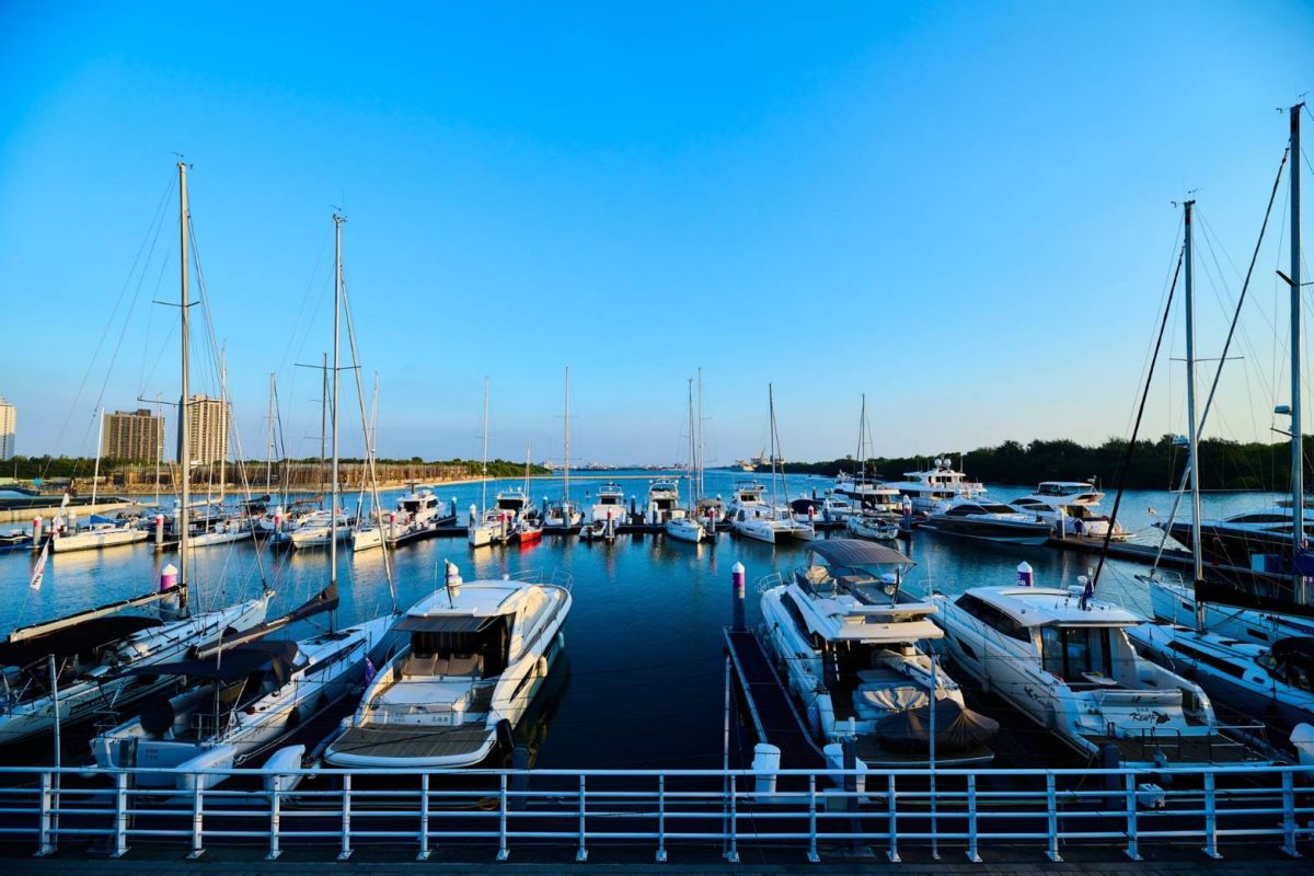 ▲行政院於27日核定交通部提報的「遊艇泊區整體發展計畫」，交通部長王國材表示，將由航港局統籌，掌握市場供需，於商港或漁港適當區位增設遊艇泊區。（圖／航港局提供）