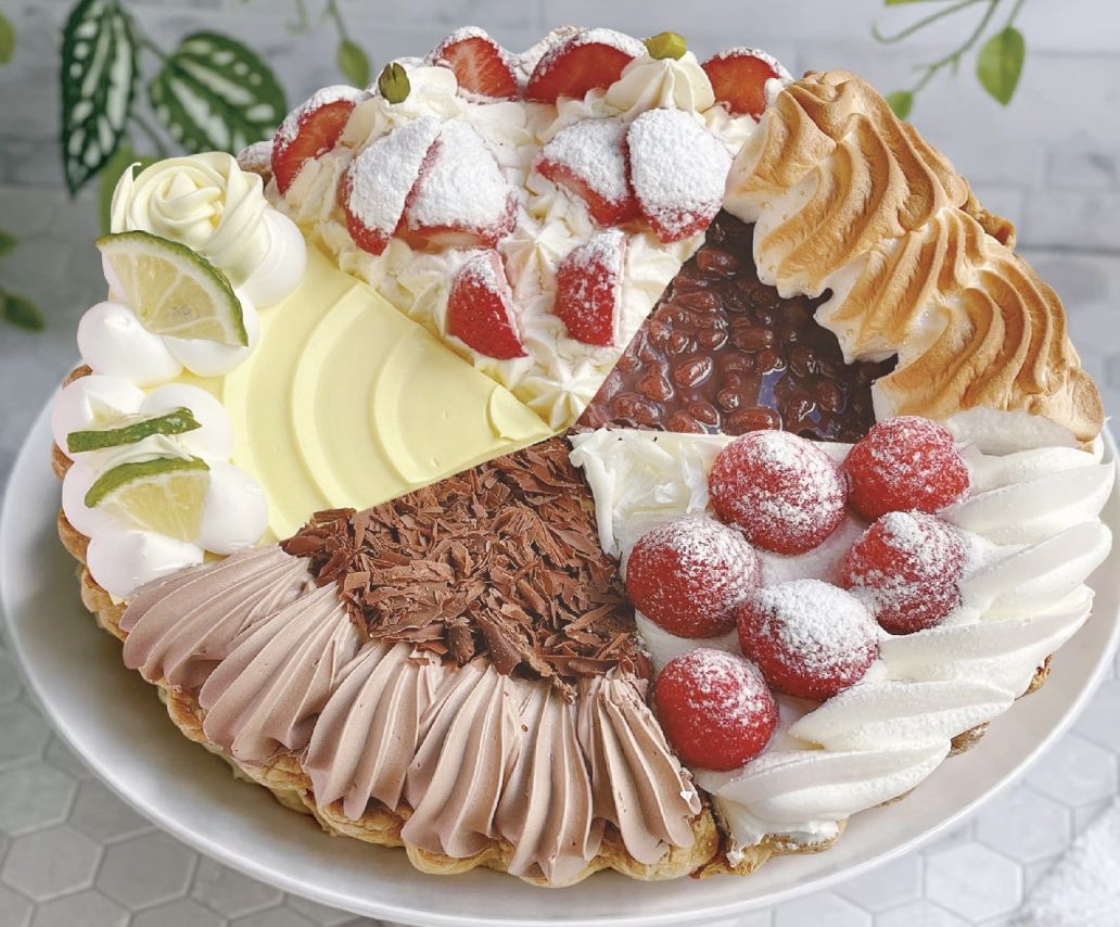 ▲美食餐廳流行玩數學？台南一間早午餐成功以（√4 x｜2-7｜）²低消，引起熱論。「薔薇派」也玩起折扣遊戲，優惠以6片派放1盒，出示「身分證後2碼＝現折金額」，引起網友歪樓要「幫00默哀」。（圖／翻攝自薔薇派FB）