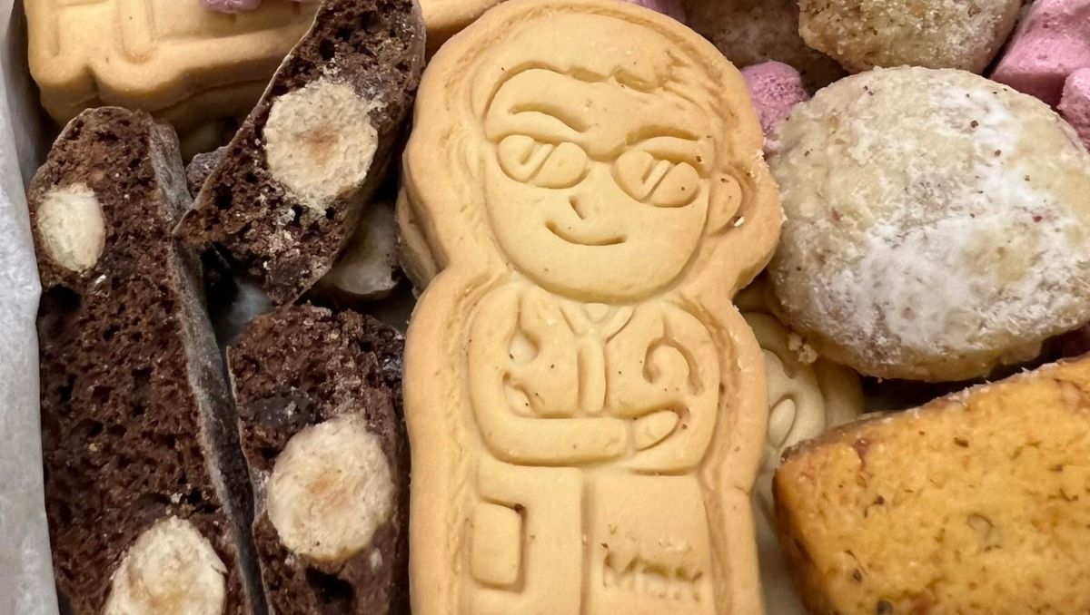 ▲兩性作家陶禮君訂做「學霸餅乾」，勉勵剛考上台大醫學系的兒子當個暖男醫師。（圖／陶禮君提供）