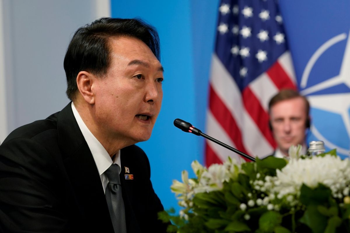 ▲尹錫悅在柬埔寨金邊出席「東協+3峰會」（ASEAN+3 Summit）領導人會議時表示，南韓、中國和日本應有三方對話機制，以合作應對安全及氣候變遷等議題。資料照。（圖／美聯社／達志影像）