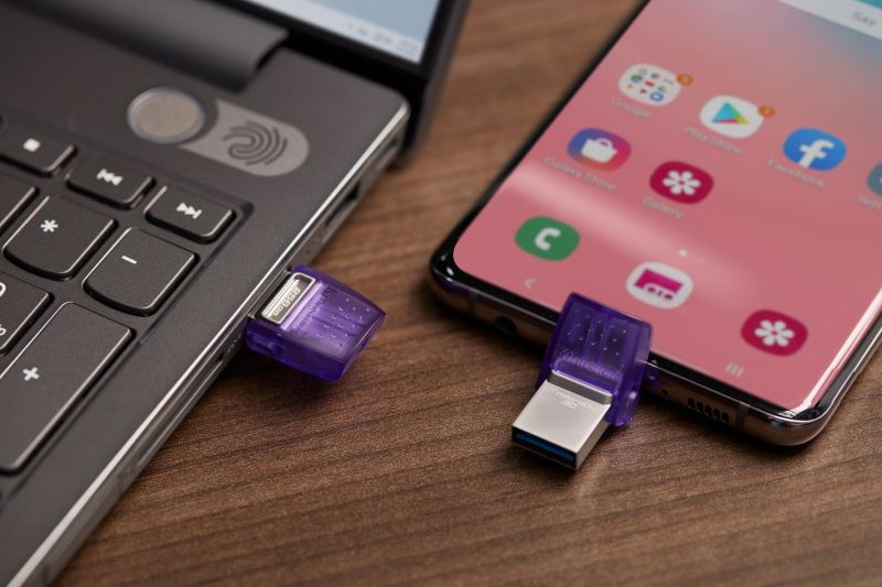 ▲全新DataTraveler USB雙介面隨身碟同行、小巧外型帶來絕佳行動生產力。（圖／品牌提供）