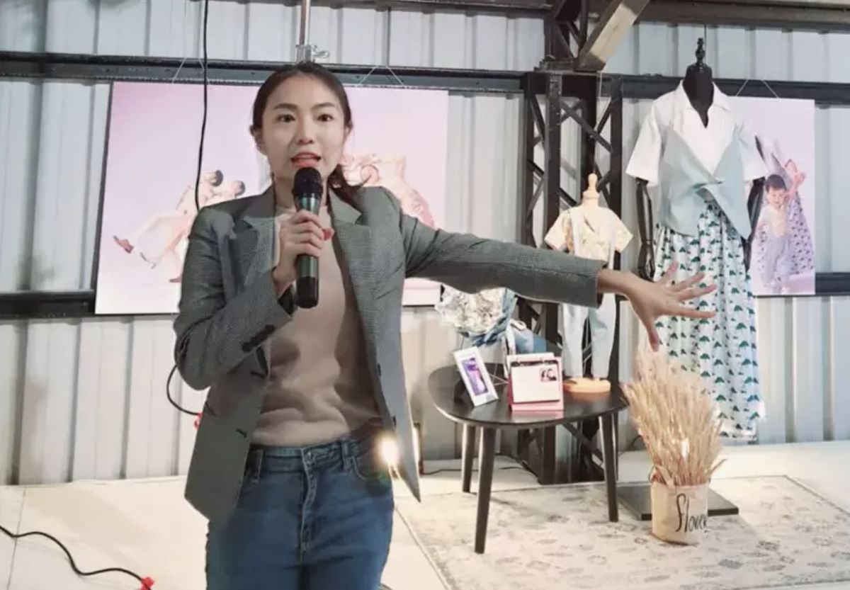 ▲劉喻齊希望觀眾可以感受到她從小陪父母在杭州與嘉義兩地的生活。（圖／移民署提供）