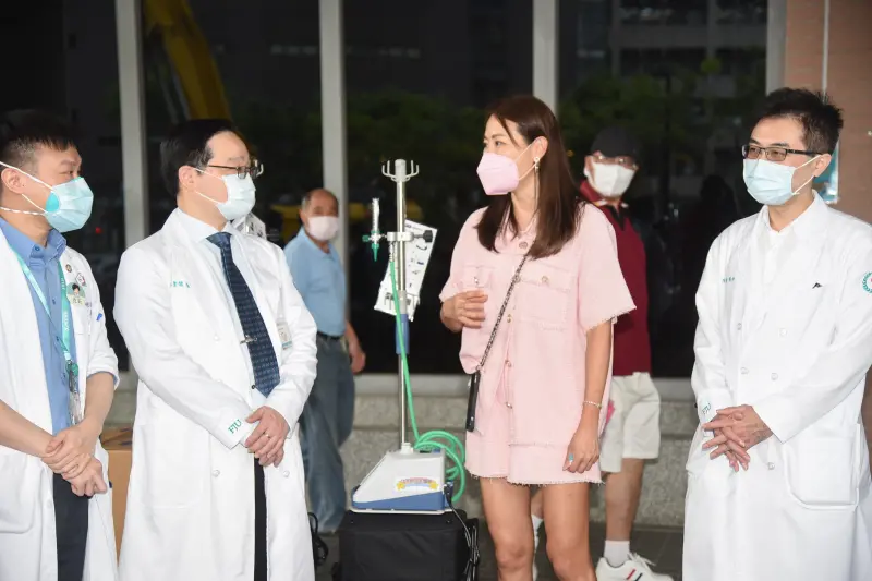 ▲在疫情期間，賈永婕成為全台灣最受矚目的防疫領袖之一，替台灣各大醫院募得救命神器。（圖／NOWnews資料照）