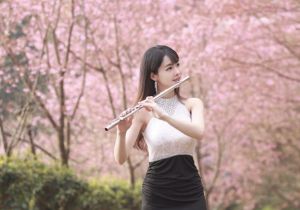 ▲長笛姊姊Lily近日在Tik Tok上吹直笛的影片爆紅,引起廣大網友回應。(圖/長笛姊姊IG) ▲長笛姊姊Lily近日在Tik Tok上吹直笛的影片爆紅,引起廣大網友回應。(圖/長笛姊姊IG)