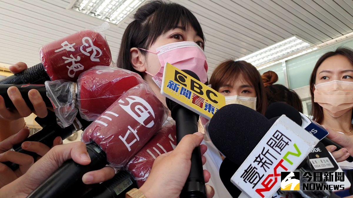 ▲民進黨立委高嘉瑜上午至新北院出庭，要指證前男友林秉樞的罪性。（圖／民眾提供，2022.07.01）