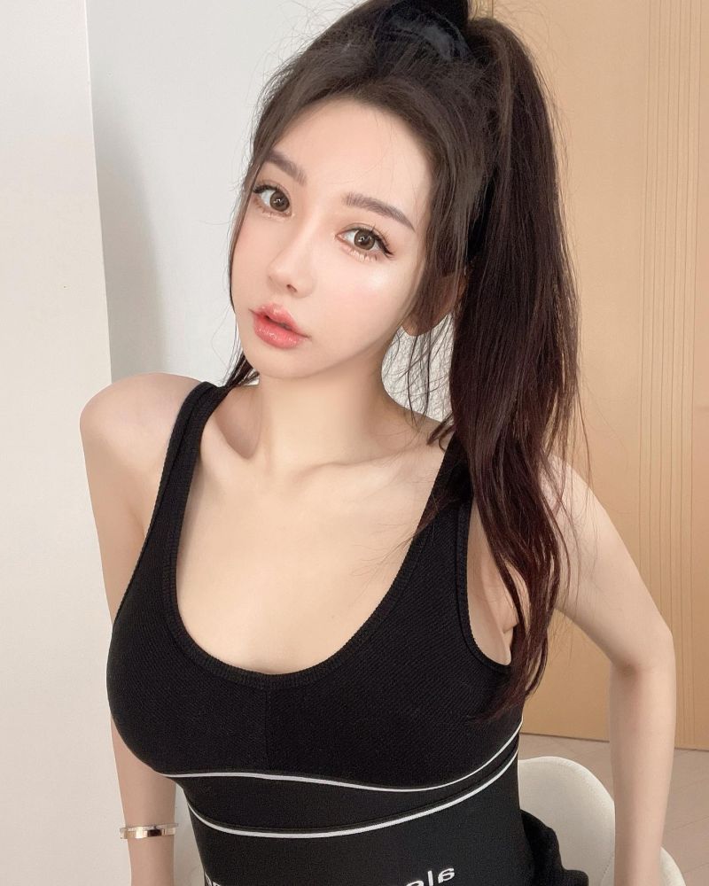 ▲▼謝熙婷臉蛋不斷進化。（圖／謝熙婷臉書、IG）