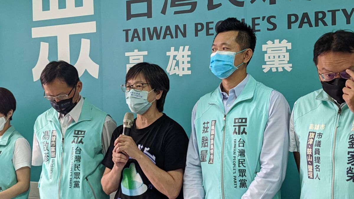 ▲對於國民黨在高雄已推出柯志恩參選市長，在野大聯盟是否形同破局？立委蔡壁如（右3）則表示「已經不存在了」。（圖／記者鄭婷襄攝，2022.07.01）