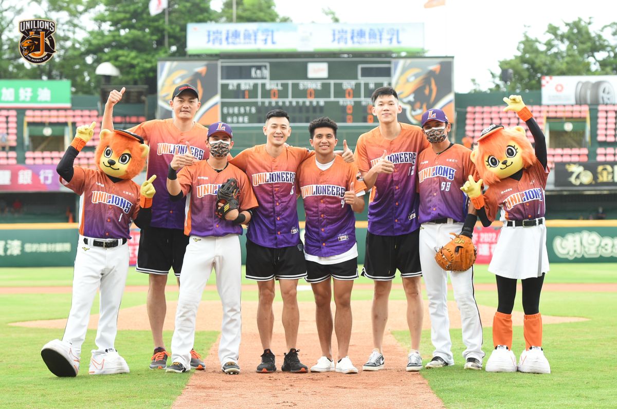 ▲棒籃猛獅一家親！高國豪開球好猛。（統一獅提供）