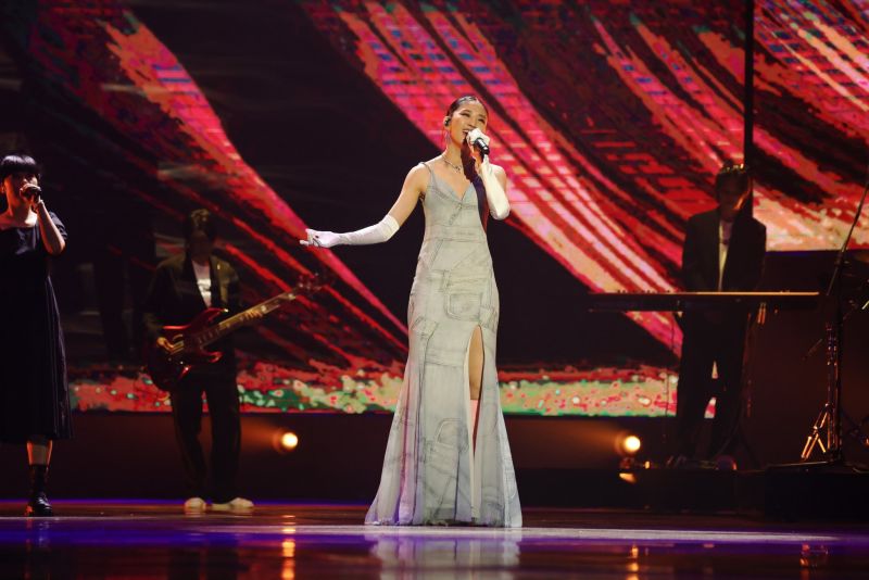 ▲歌手「9m88」在金曲獎頒獎典禮帶來今年入圍華語女歌手們的歌曲，也讓網友狂讚「真的超穩」。（圖／取自金曲 GMA粉絲團）