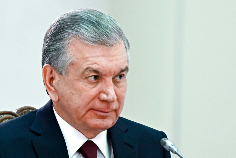 ▲烏茲別克總統米爾則亞耶夫日前宣布將對現有憲法進行改革，結果引起卡拉卡爾帕克共和國的民眾不滿而上街抗議。（圖／美聯社／達志影像）