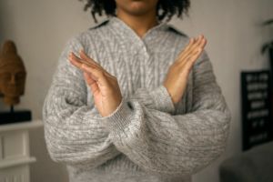 房租平均分攤!他「1動作」女友不繳了 網卻點頭:合理 ▲原PO表示爸爸在10幾年前就建議親戚要買房,但當時親戚不買,豈料後來房東調漲租金,親戚也後悔了,更提出1離譜要求。(示意圖,非當事人/取自Pexels)