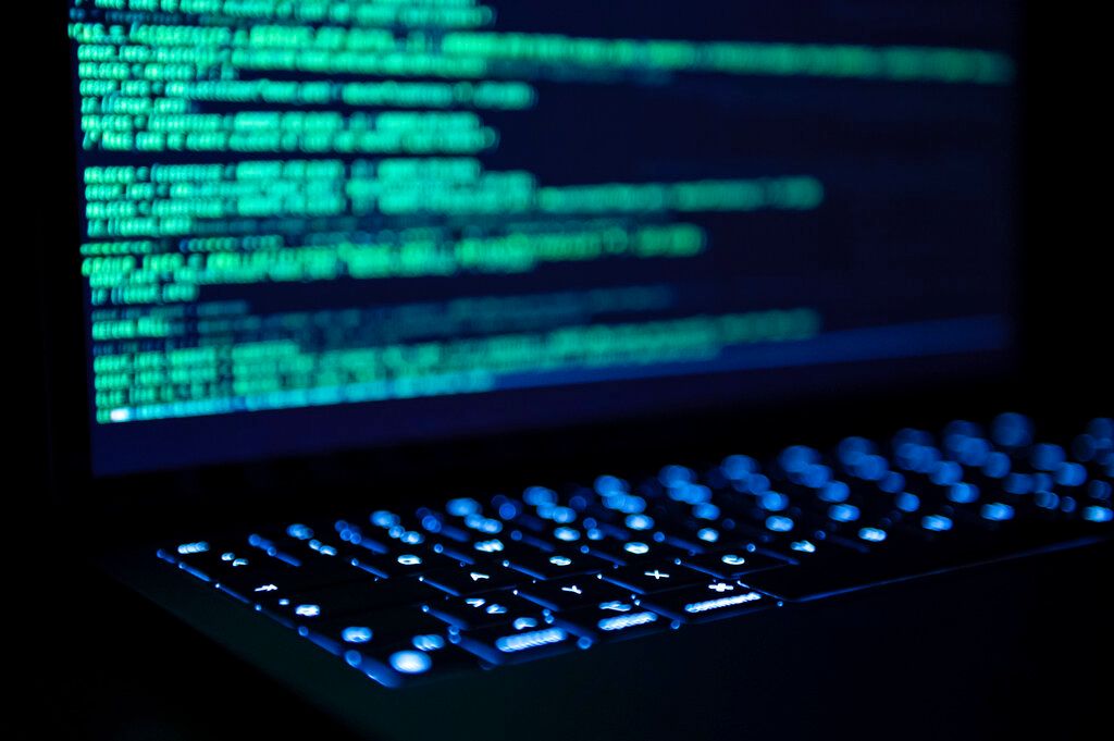 ▲美國國務院警告，研究人員發現有中國駭客團體一直暗中刺探美國關鍵基礎設施網路，意味著中國已具備對關鍵設施發動網路攻擊的能力。示意圖。（圖／美聯社／達志影像）