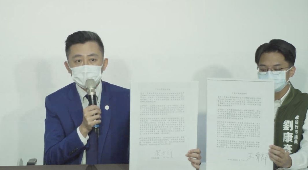 ▲新竹市長林智堅指出，跟律師相關討論後，會針對王鴻薇議員的抹黑、毀謗行為提告。（圖／翻攝自林智堅直播）