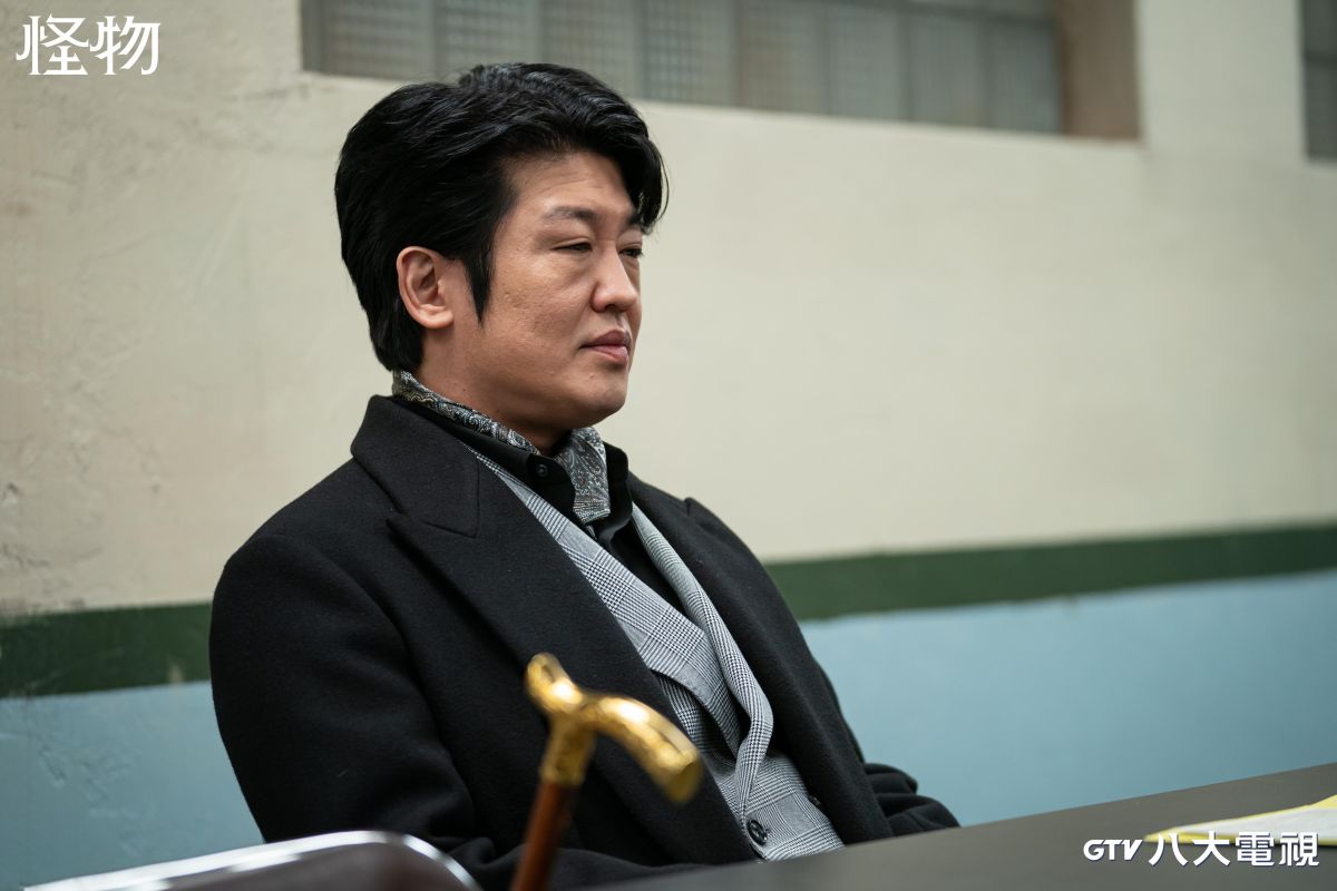 ▲《魷魚遊戲》反派演員許成泰於在《怪物》中也使壞。（圖／八大）