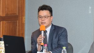 報導 ▲民間司法改革基金會常務董事林俊宏律師憂,加註警告標示可能對特定言論產生標籤化的負面效果。(圖/民間司法改革基金會)