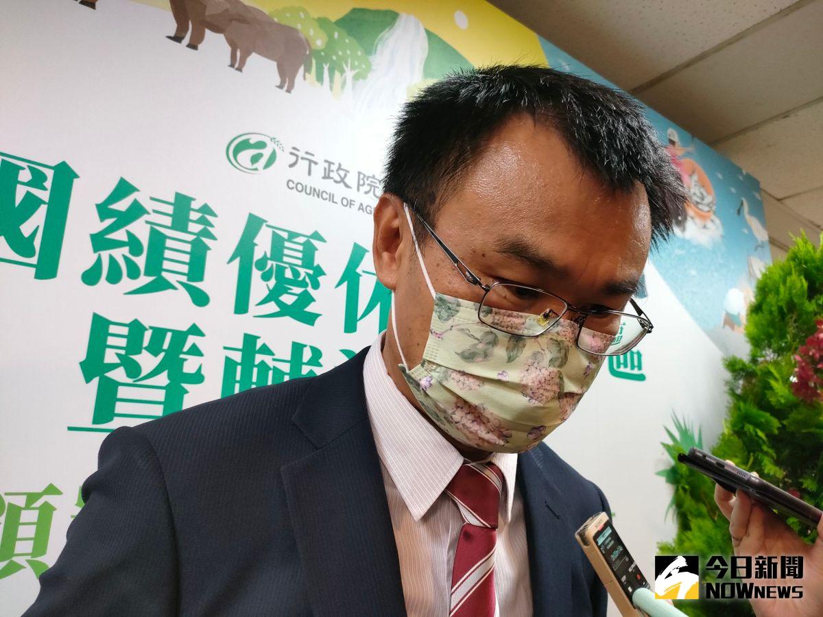 ▲農委會主委陳吉仲今（6）日強調，台灣外銷不是打同情牌，而是透過市場機制，他更透露，8月將聯手速食業推出石斑魚漢堡。（圖／記者許若茵攝，2022.07.06）