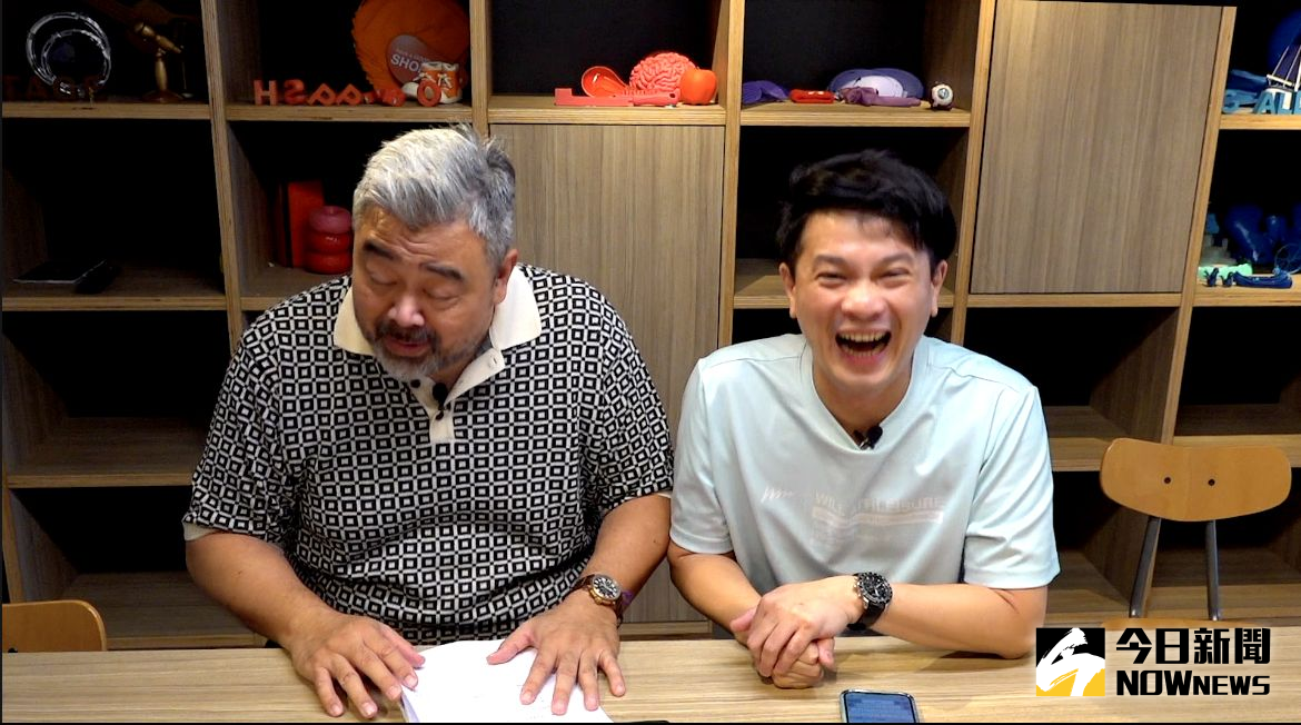 ▲肯尼哥邀請正磊主播一起來討論NBA，兩人聊得不亦樂乎（圖／吳忠育 攝）