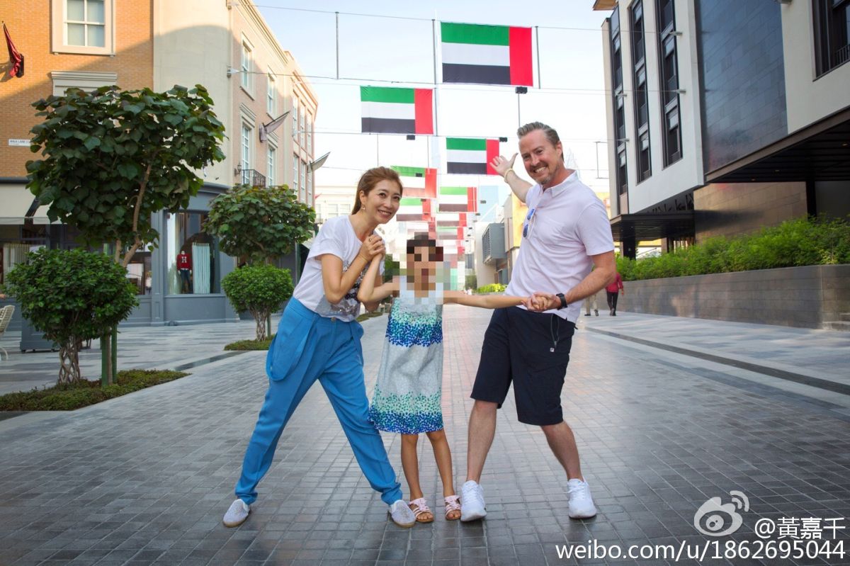 ▲黃嘉千（左）與夏克立離婚。（圖／翻攝黃嘉千微博）